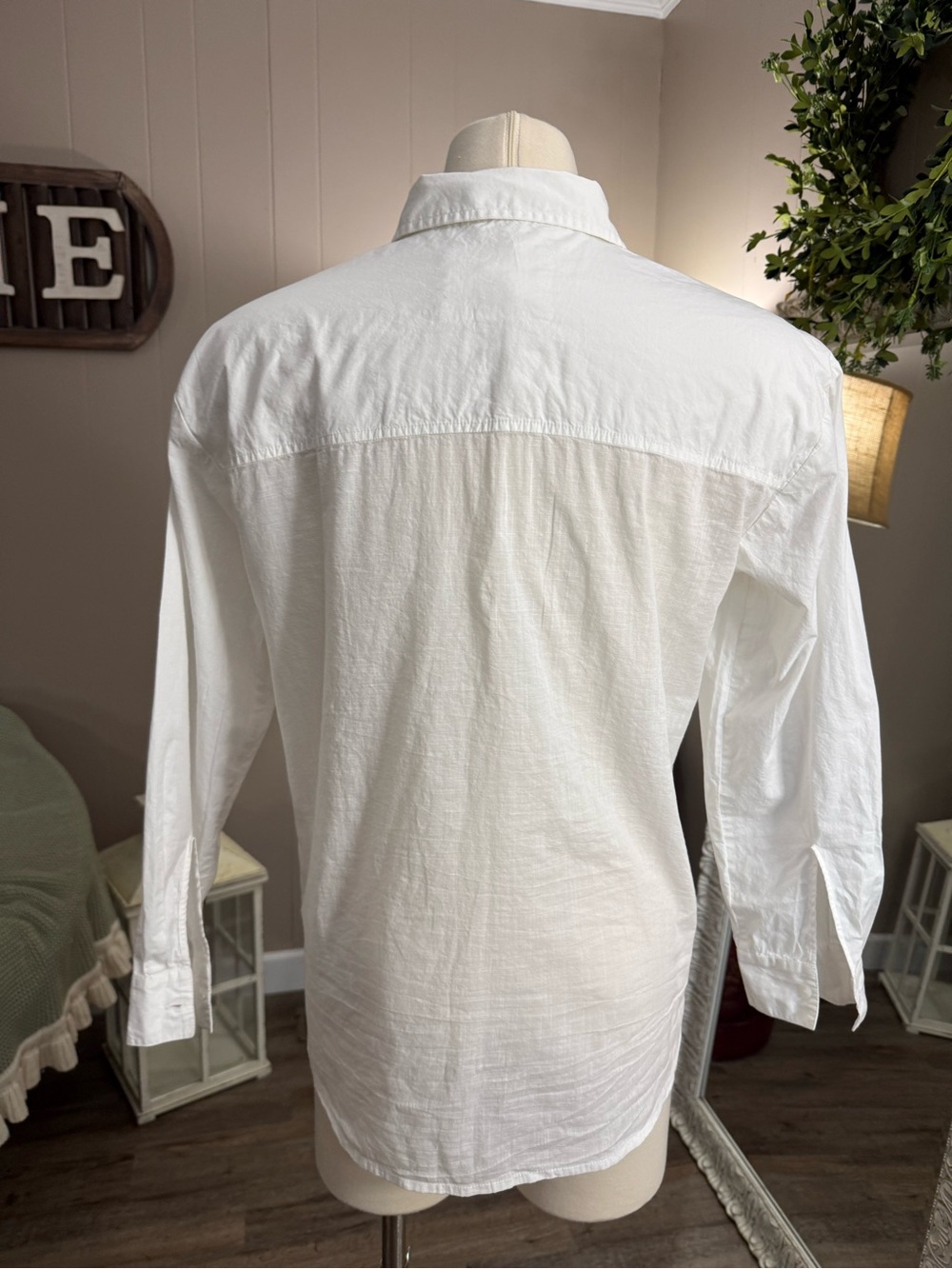 Maeve by Anthropologie White Embroidered Cutwork Button Down Shirt - Picture 7 of 11